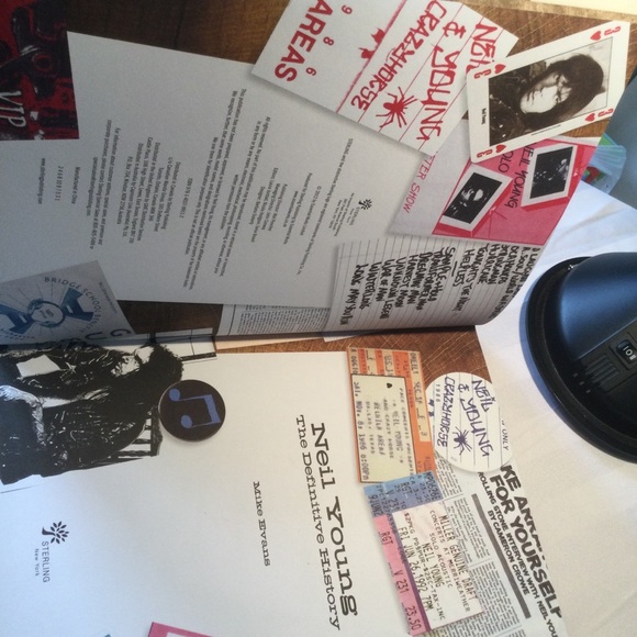 Neil young 2 books. Bundle of 2 - Picture 6 of 16